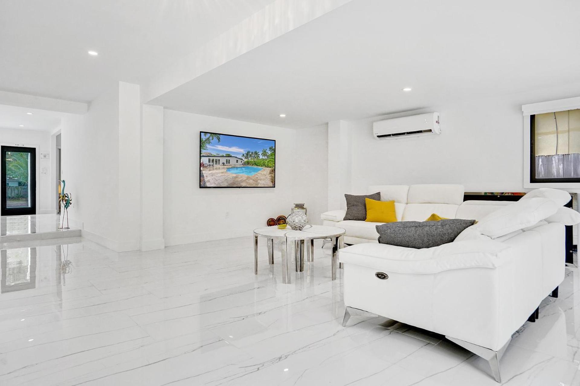 Hibiscus House Fort Lauderdale