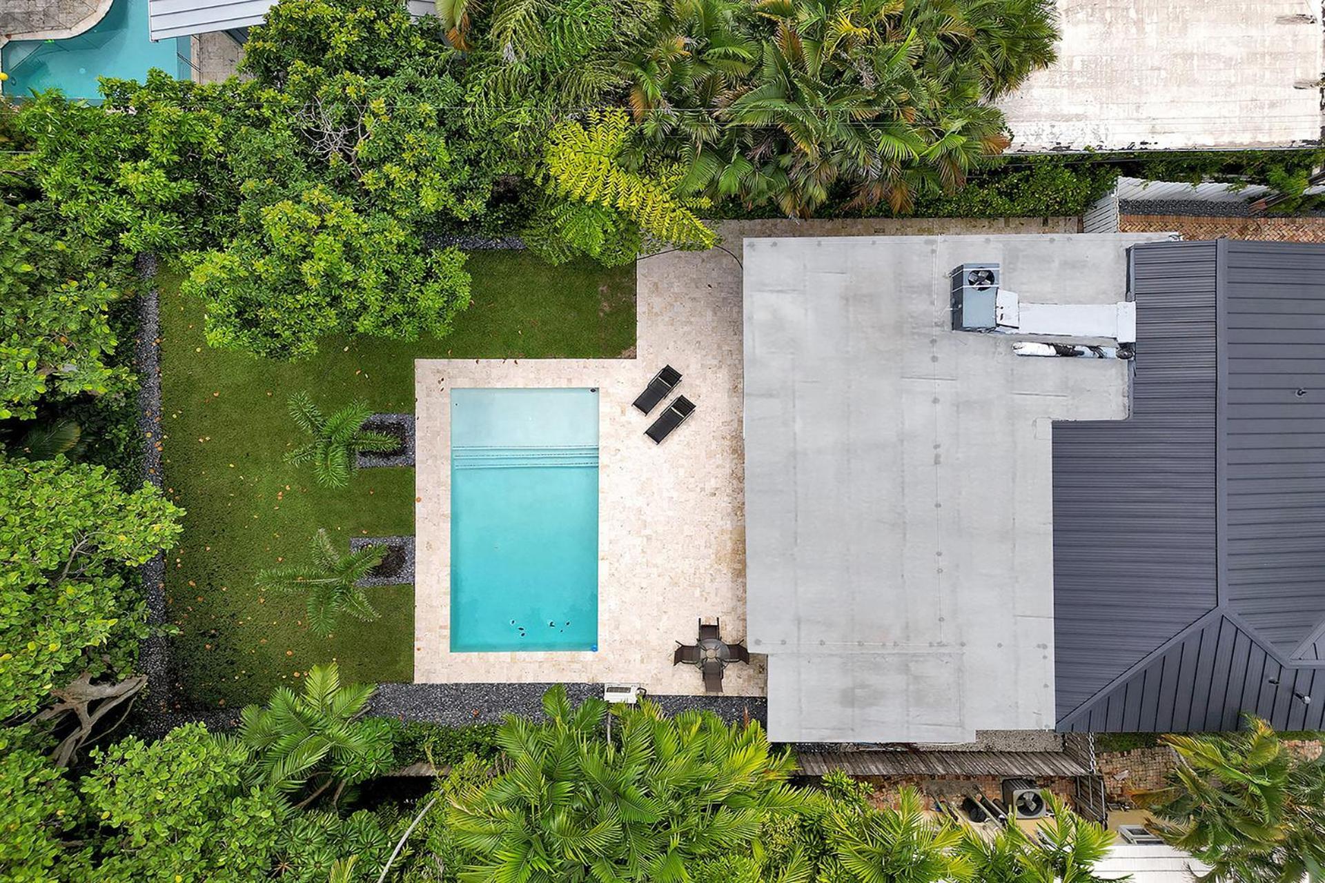 Holiday home Hibiscus House *