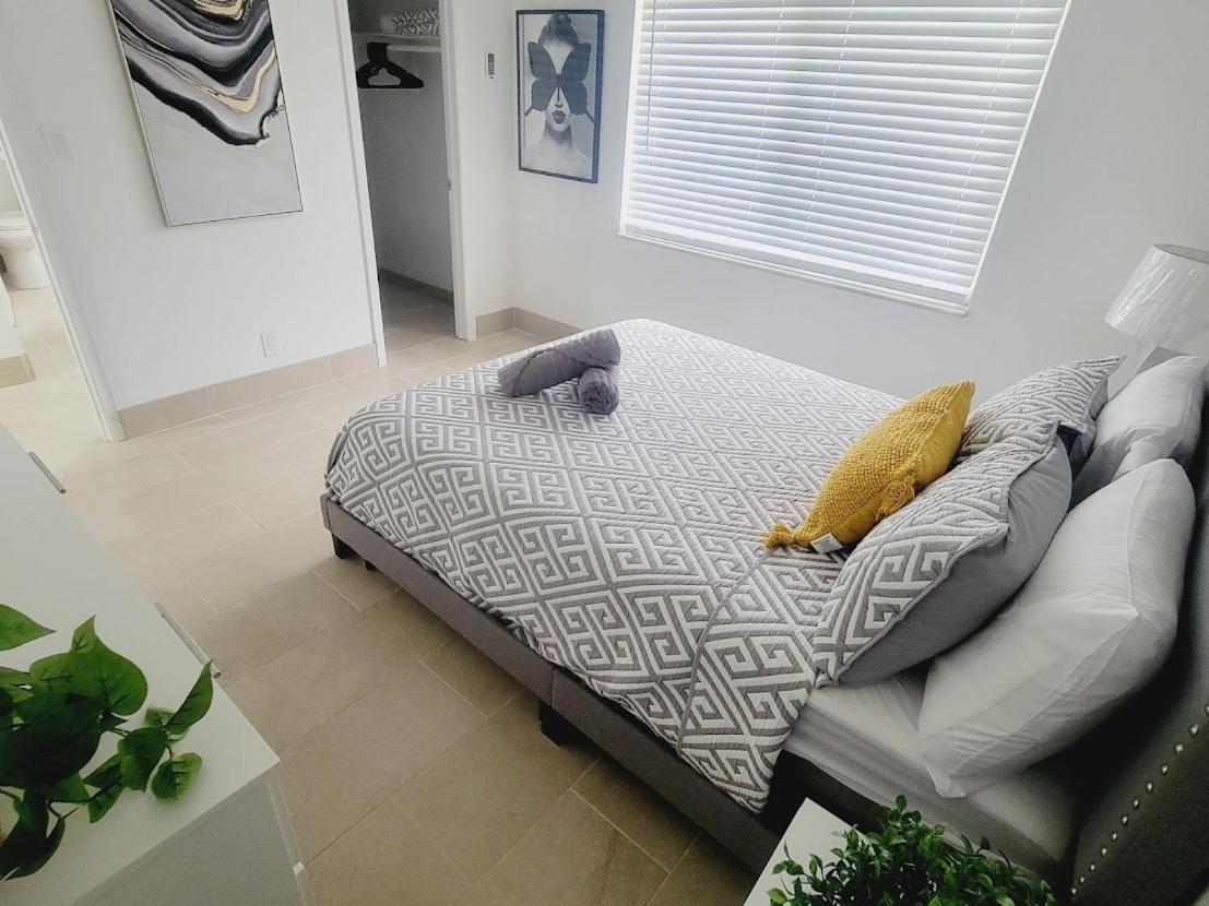Arpe 4plex * Fort Lauderdale