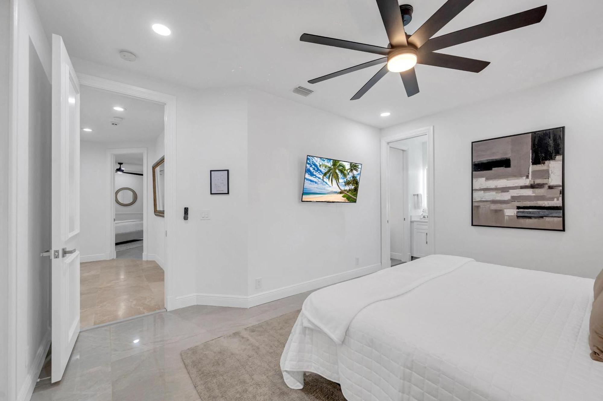 Mediterranean Venice Of America Riverside View Access Fiesta Key Vlllas Villa Fort Lauderdale