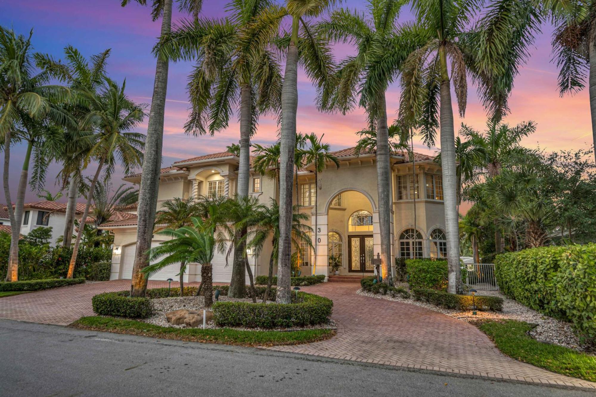 Villa Mediterranean Venice Of America Riverside View Access Fiesta Key Vlllas Fort Lauderdale