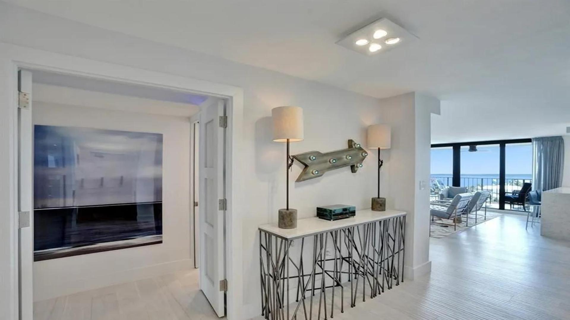Amazing Two Bedrooms With Skyline Views Fort Lauderdale