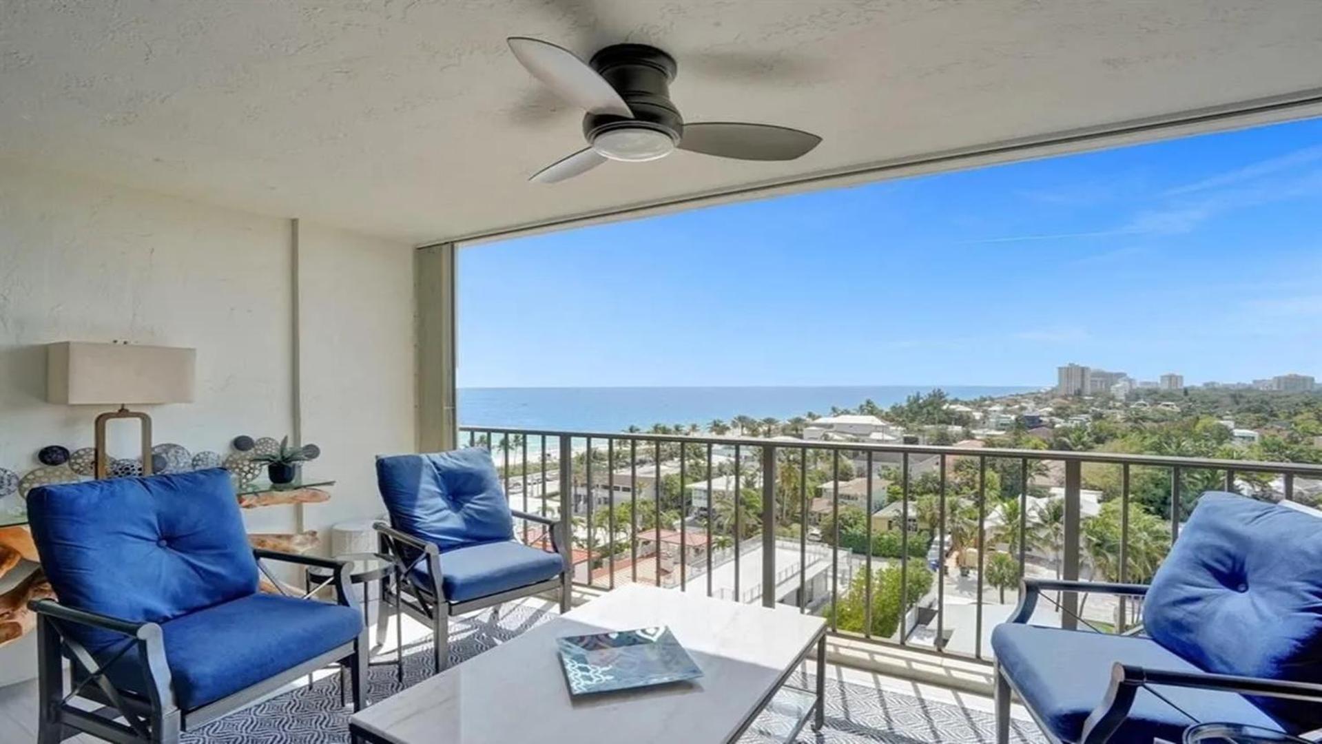 Amazing Two Bedrooms With Skyline Views Apartment *