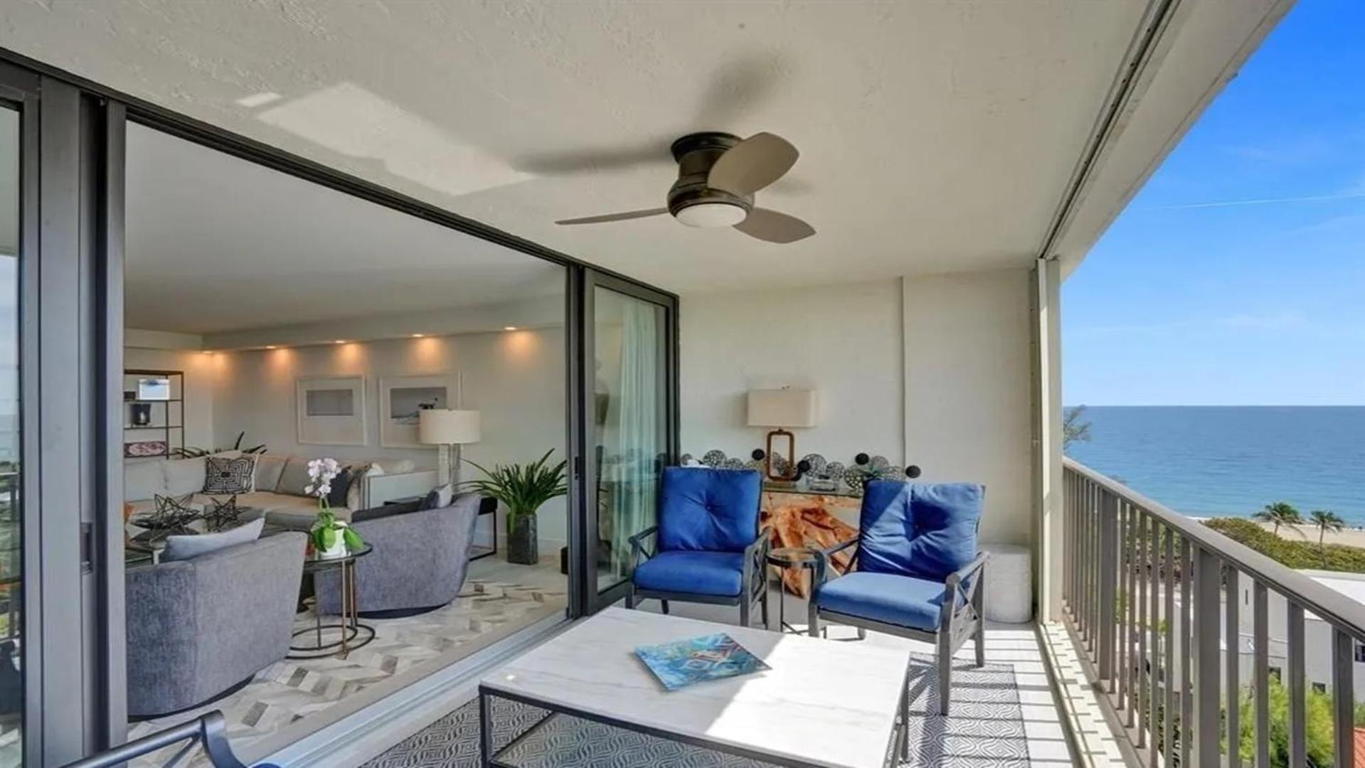 Amazing Two Bedrooms With Skyline Views Apartment
