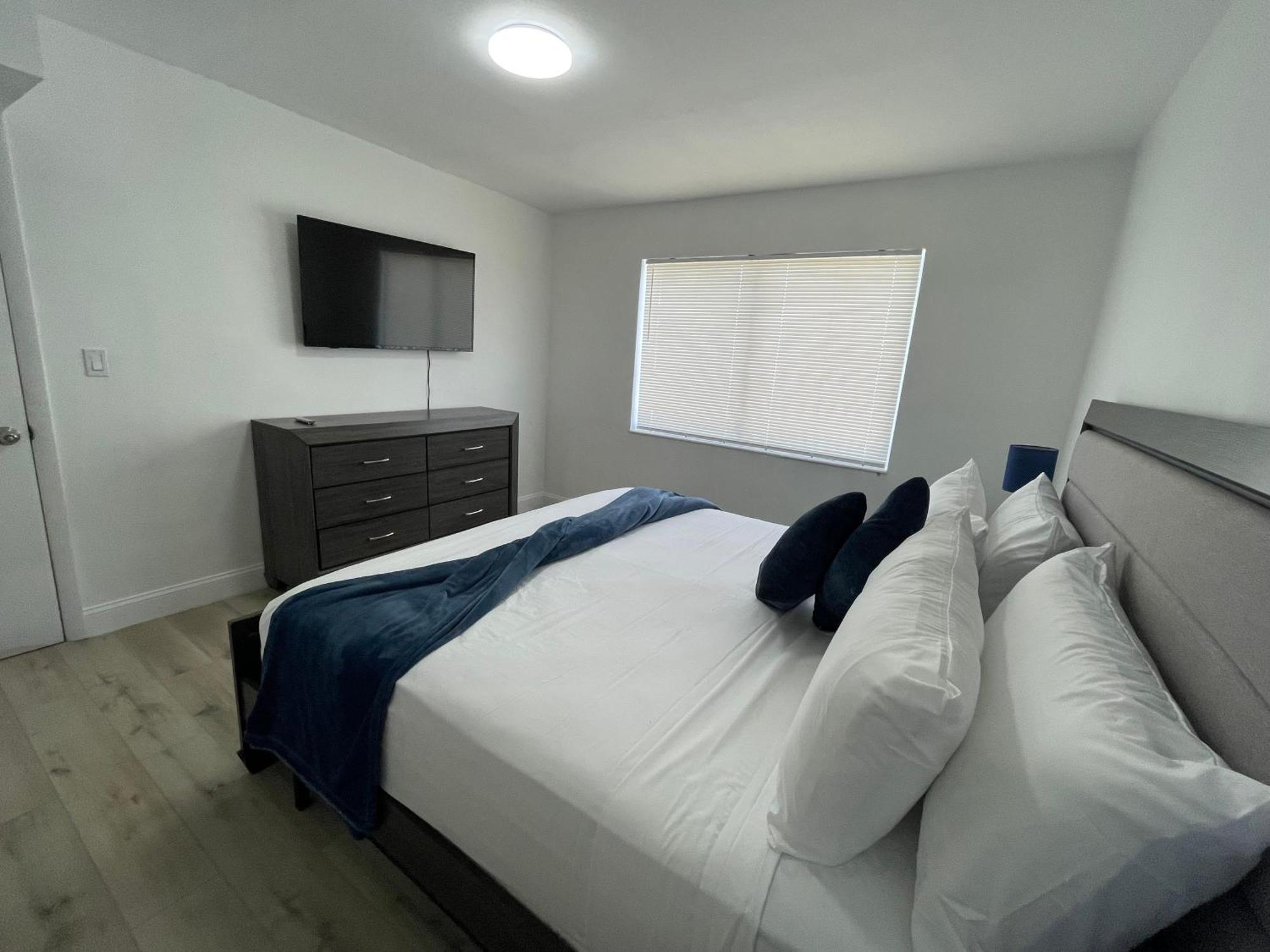 Apartment Lucea By The Sea Unit#3 - Luxurious Vacation One Bedroom For Your Perfect Getaway! *
