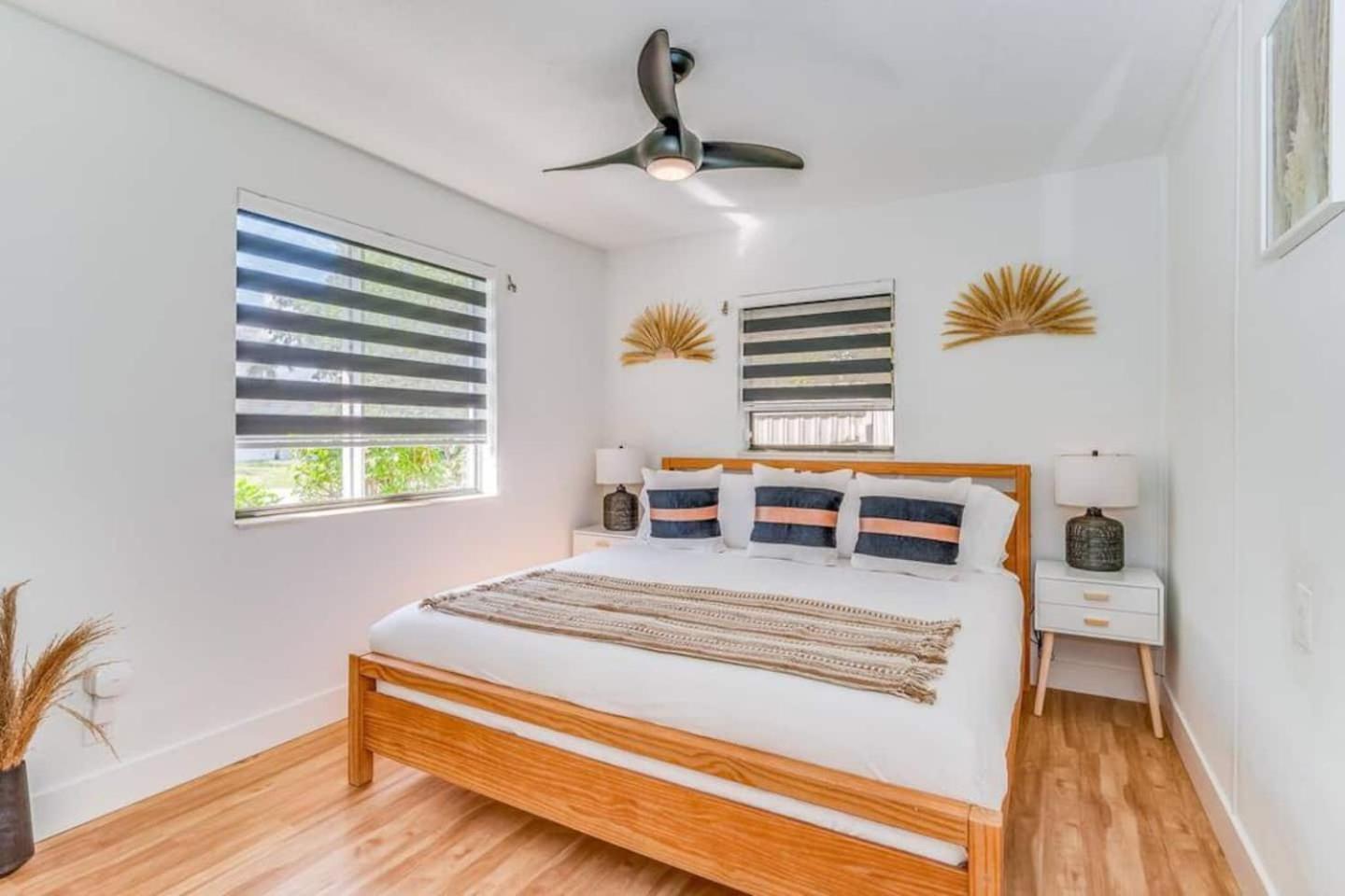 Fox Garden-heated Pool-spa- Boho-downtown & Villa *
