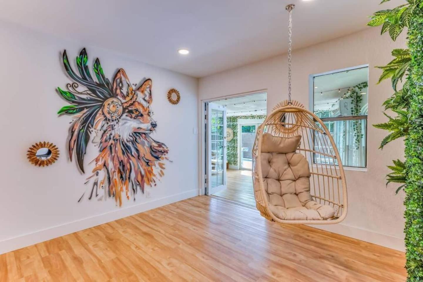 Villa Fox Garden-heated Pool-spa- Boho-downtown & *