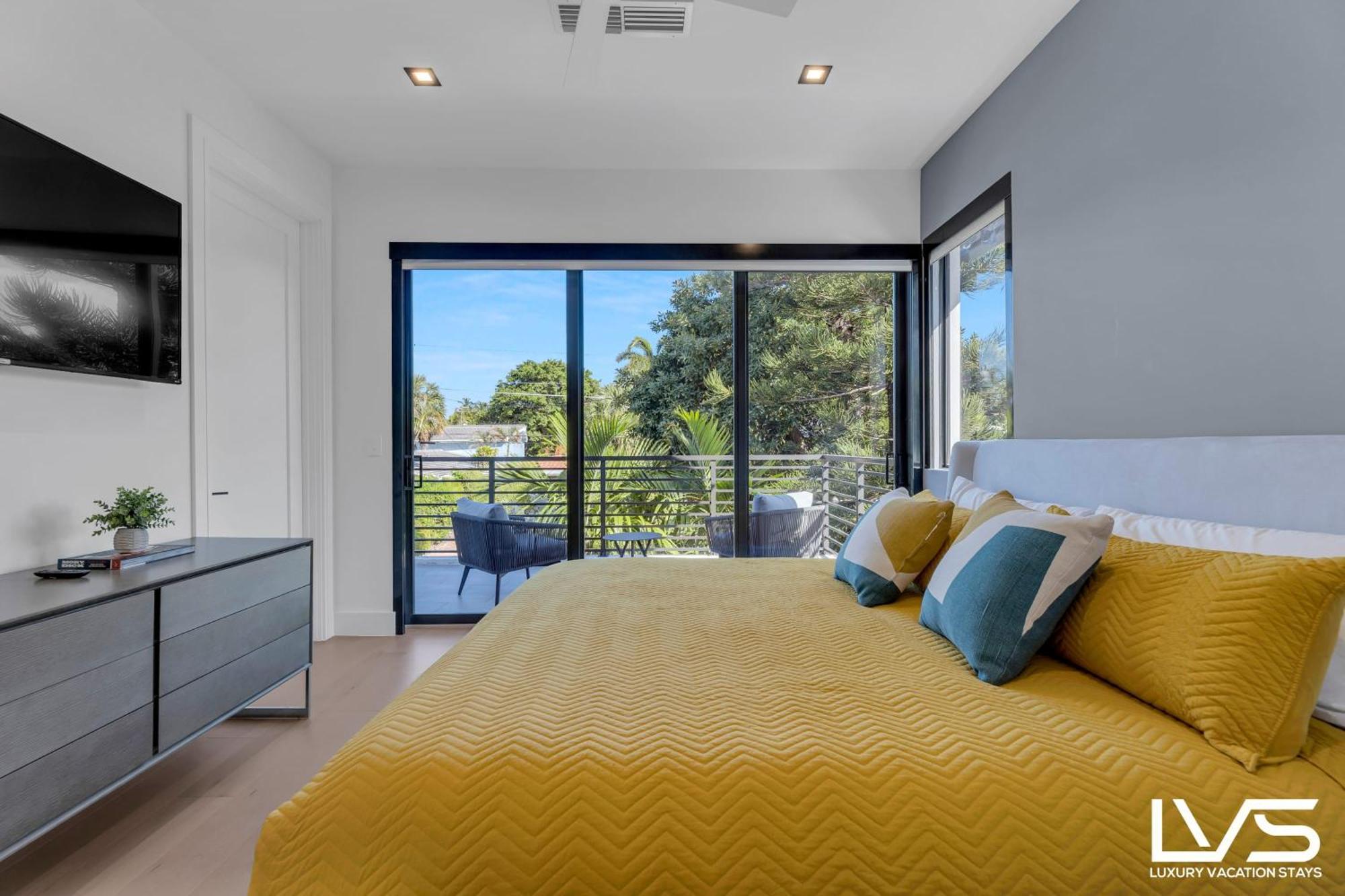 Laplaya- 5bed 1min 2 Heated Salt Pool Holiday home Fort Lauderdale