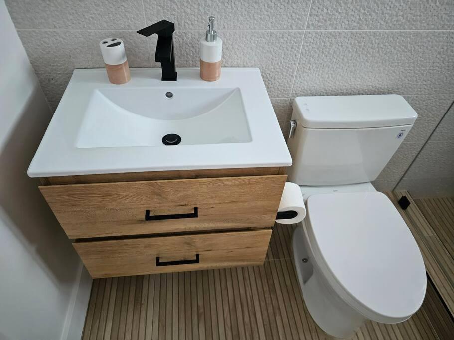 Newly-renovated, Designer Close To The Apartment Fort Lauderdale