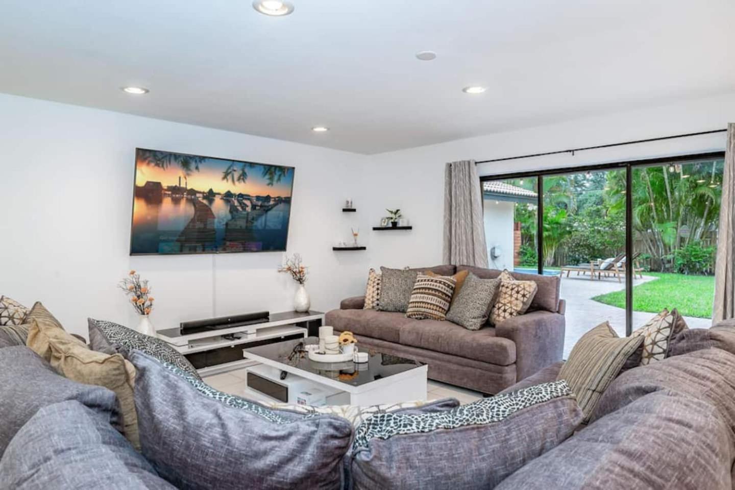 Villa Lux House Heated & Free Boat Tour!