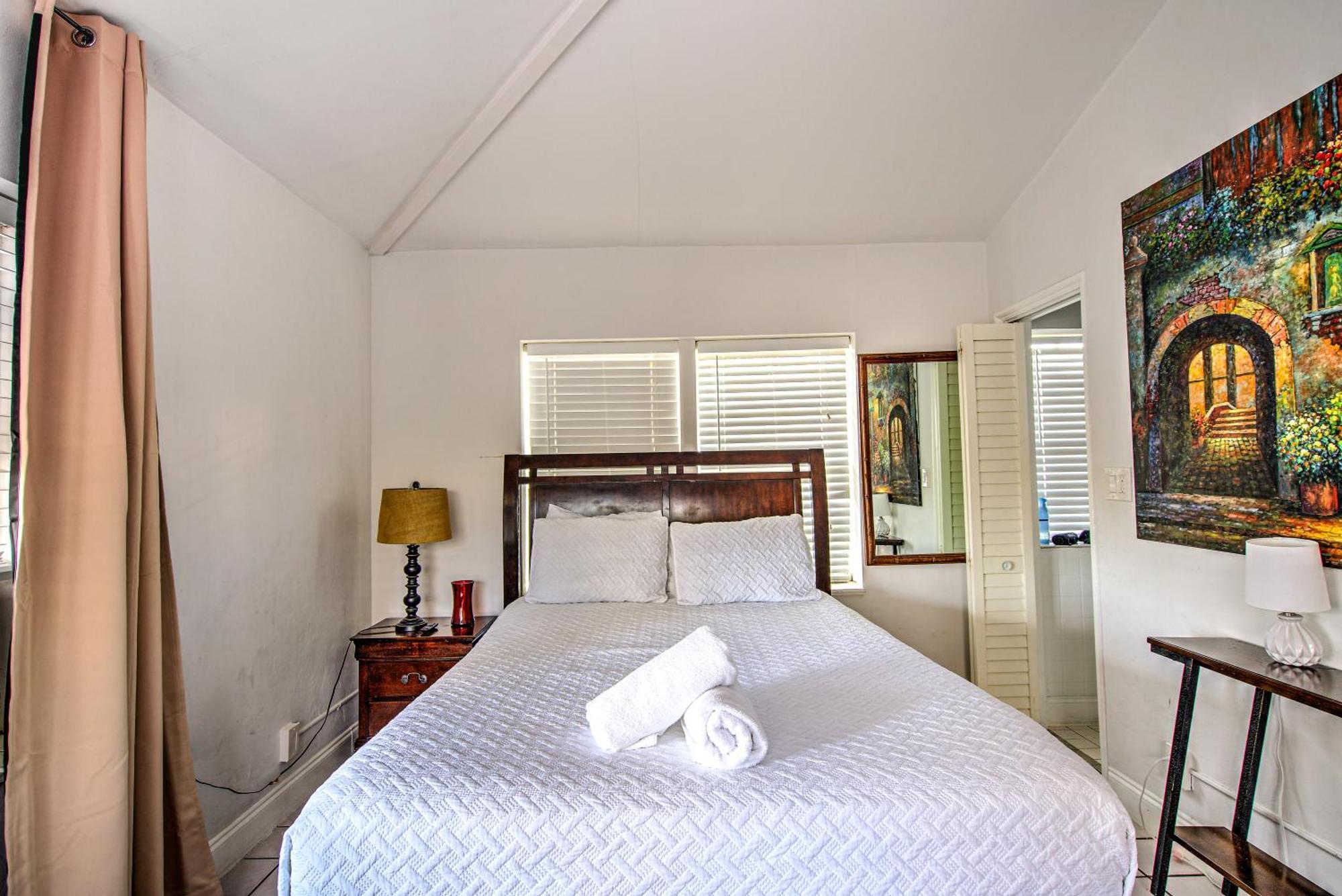 Hotel Little Paris By The Ocean Self Check In *