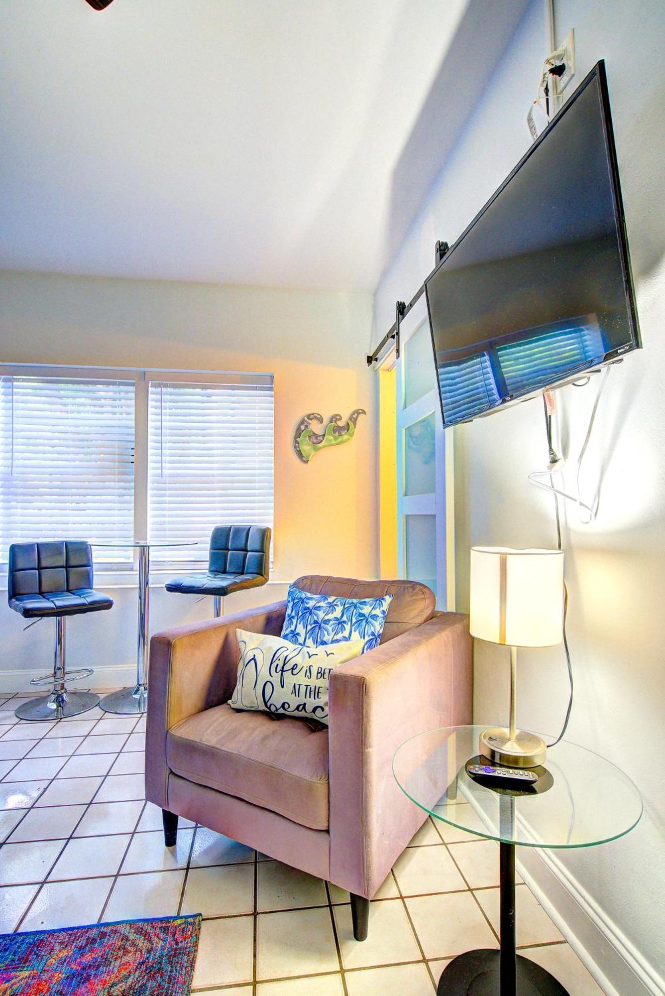 Hotel Little Paris By The Ocean Self Check In *