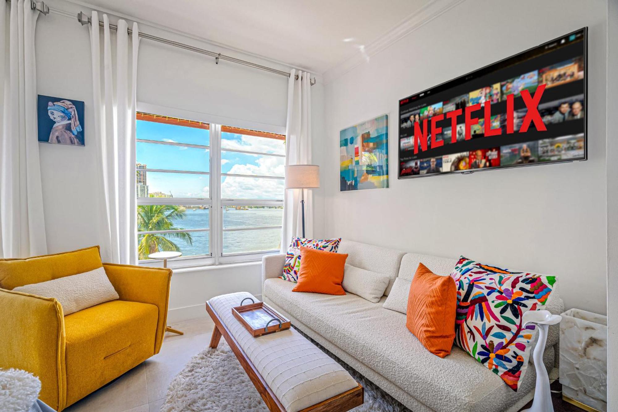 Walk To Ft Lauderdale - Water Views & Pool Apartment Fort Lauderdale