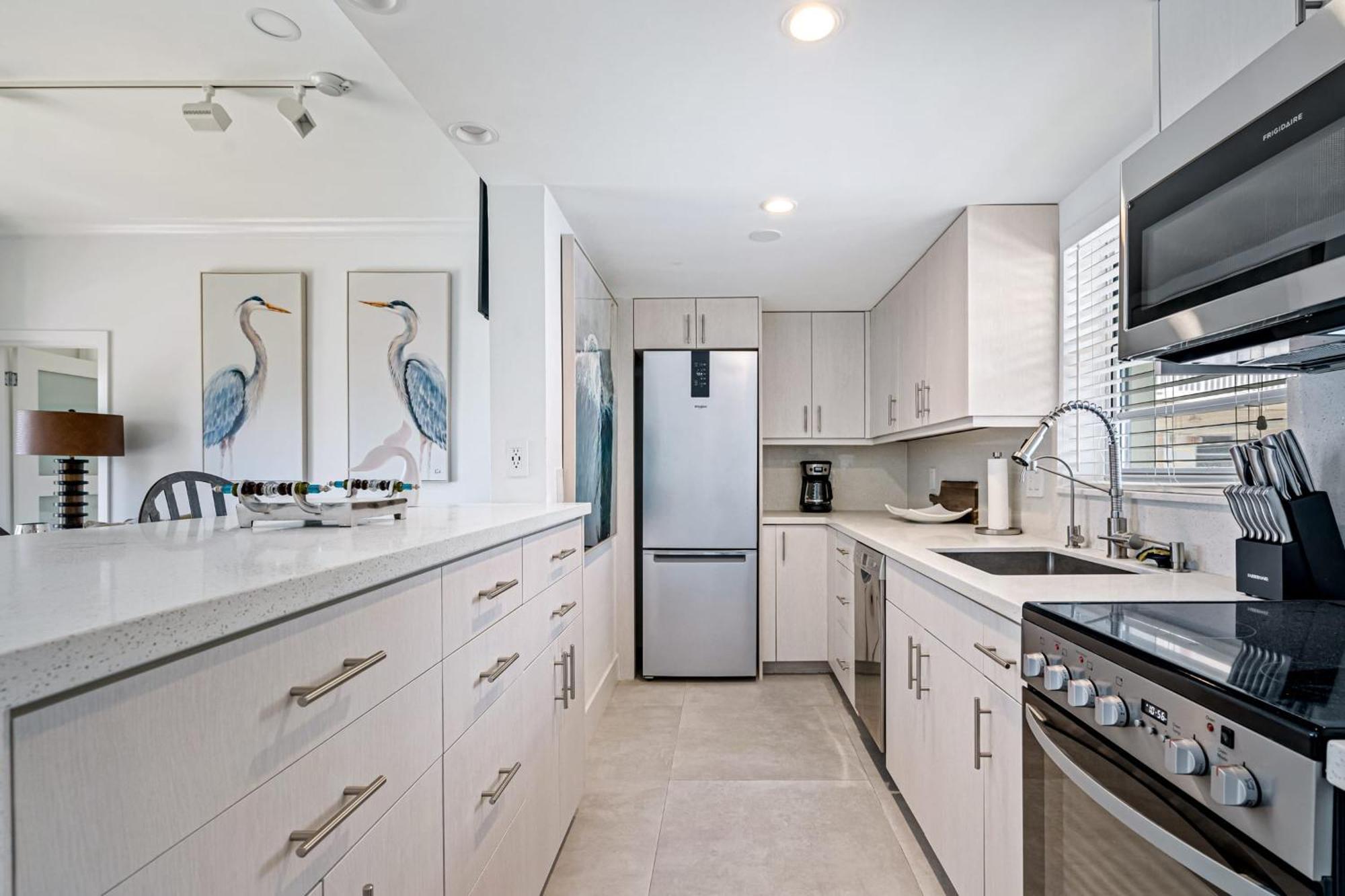 Apartment Walk To Ft Lauderdale - Water Views & Pool Fort Lauderdale