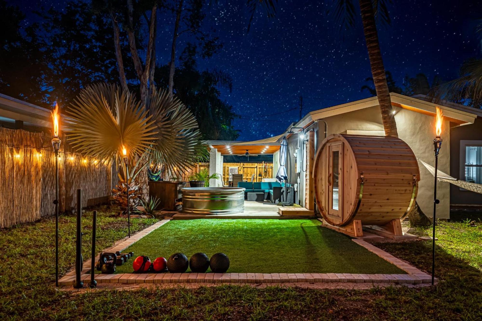 Zen Retreat - Sauna Pool Cold Plunge & Holiday home