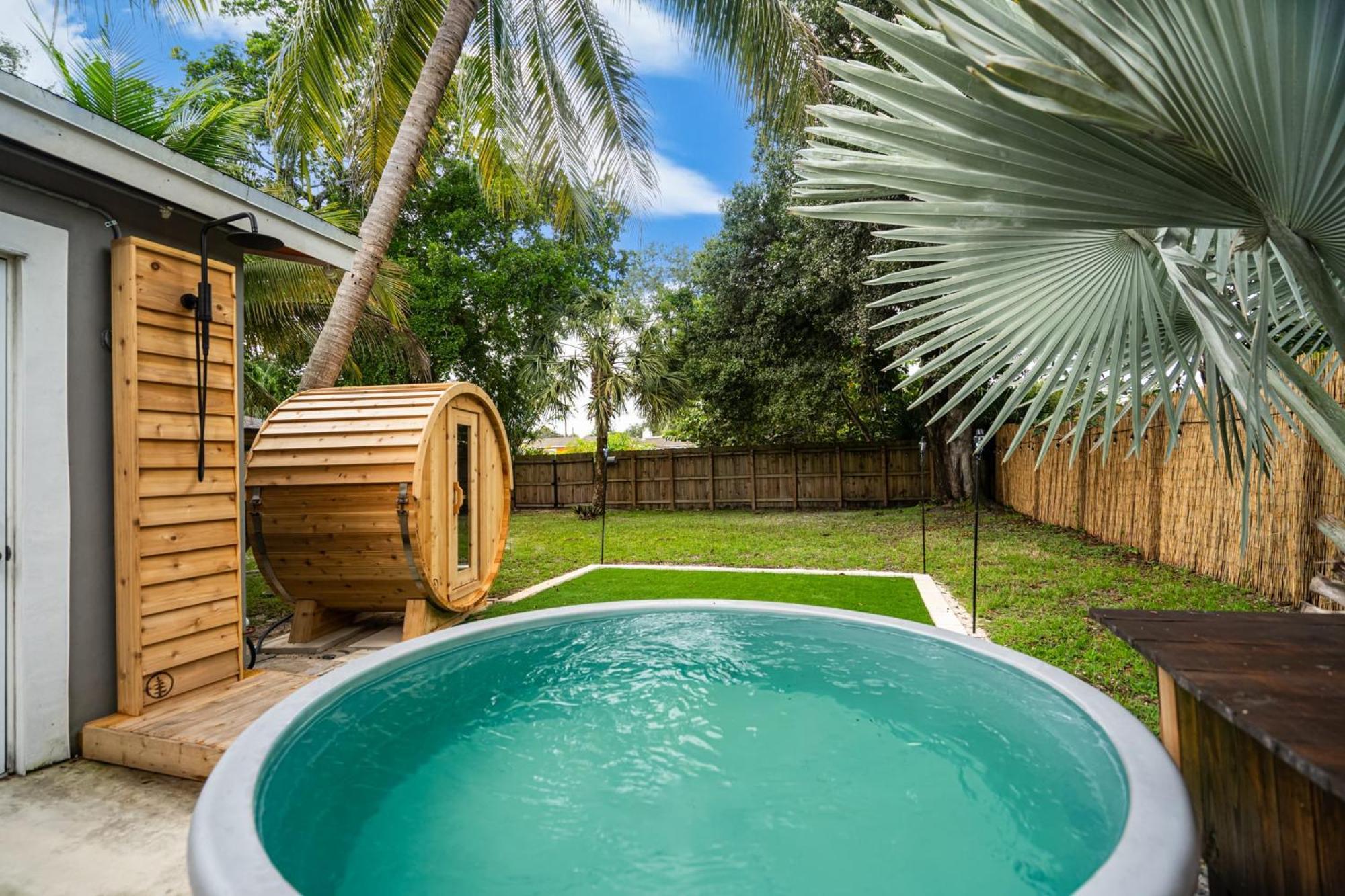 Zen Retreat - Sauna Pool Cold Plunge & Holiday home