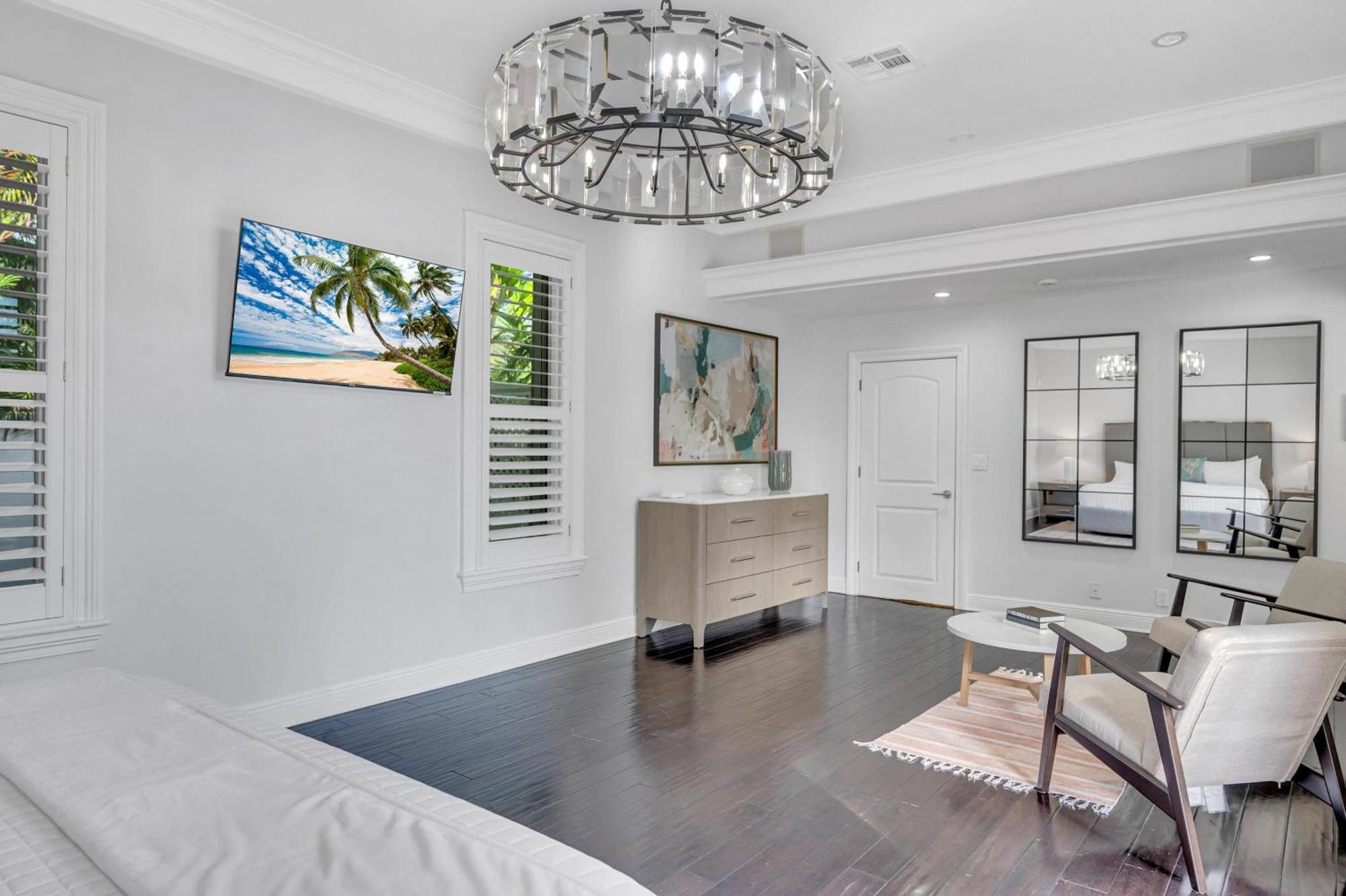 Private Neighborhood Heated Pool Lush Surroundings Harbor Key Resldences Holiday home *
