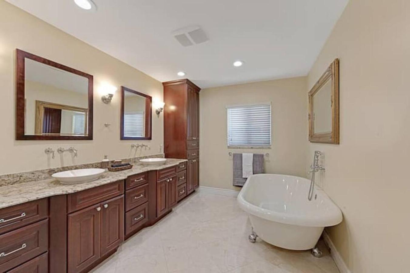 With Pool By Pmi Unit 263 Holiday home Fort Lauderdale