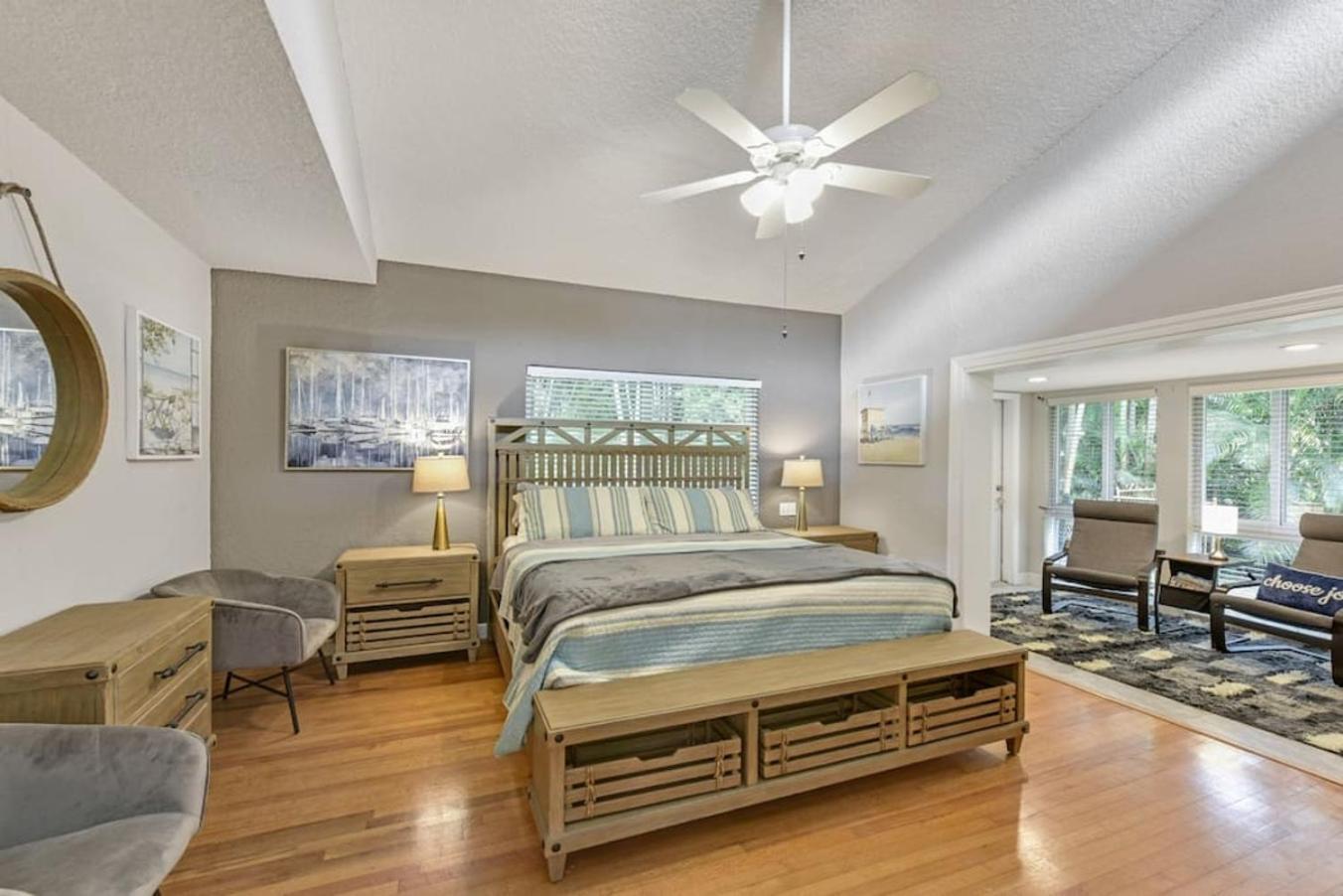 Large Wking Bed By Pmi Unit Bh Holiday home Fort Lauderdale