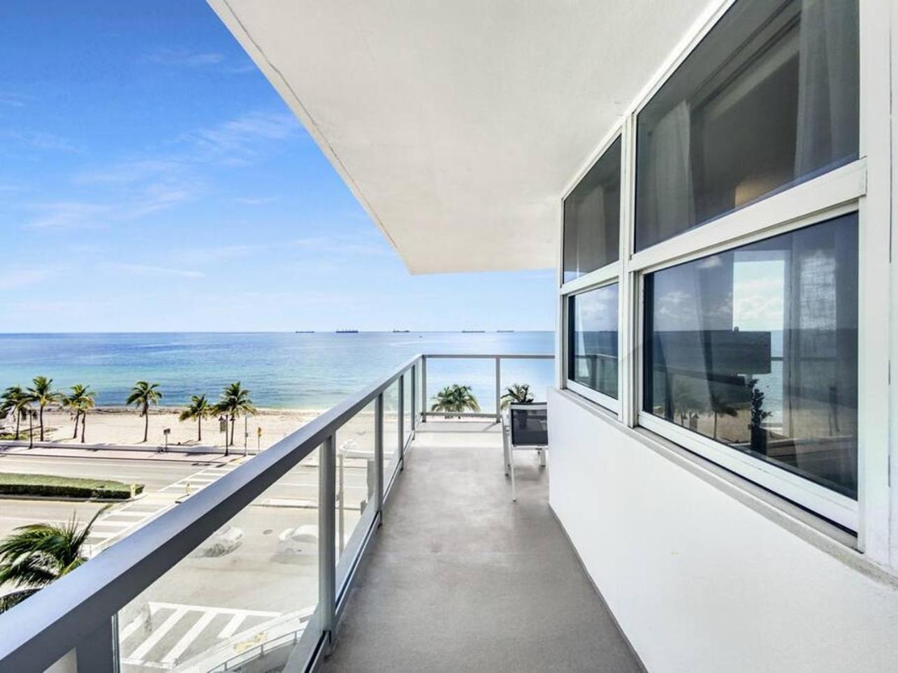 Luxury Beachfront By Pmi Holiday home Fort Lauderdale