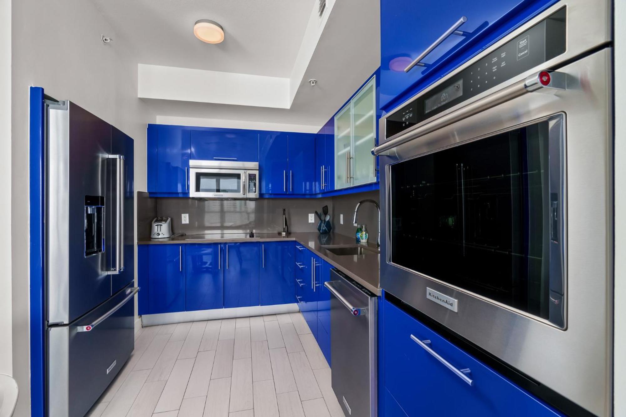 Luxury 2br Lauderdale W With Double Living Room, Ocean & Intercoastal Views, Brand New Sofas!
