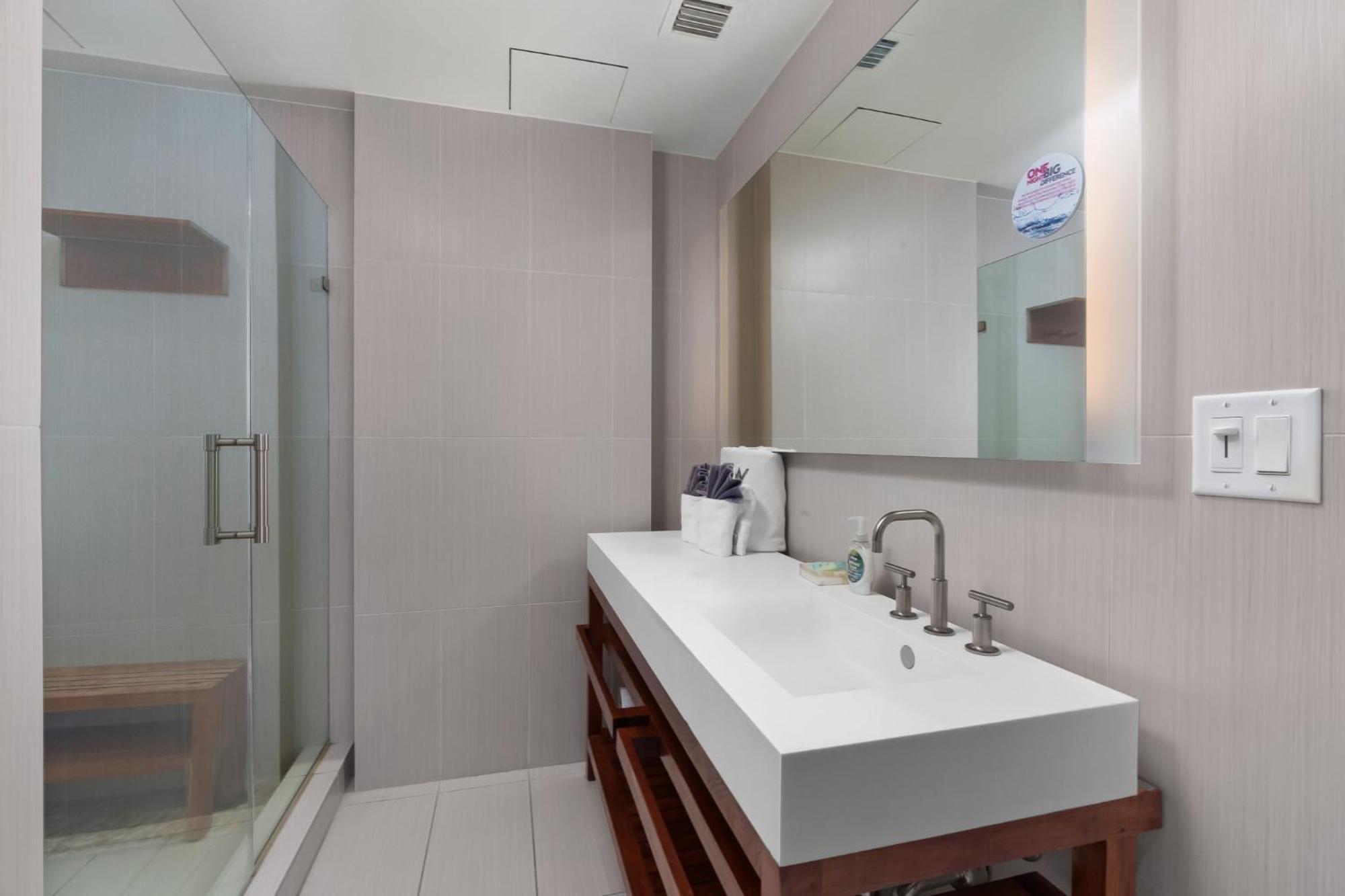Luxury 2br Lauderdale W With Double Living Room, Ocean & Intercoastal Views, Brand New Sofas! Fort Lauderdale