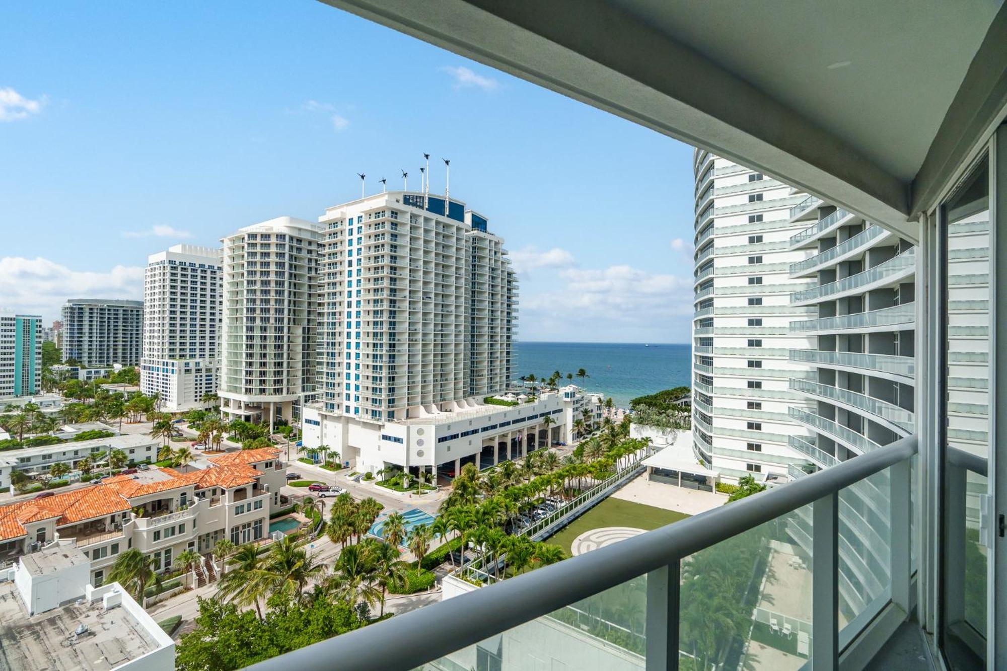 Apartment Luxury 2br Lauderdale W With Double Living Room, Ocean & Intercoastal Views, Brand New Sofas!