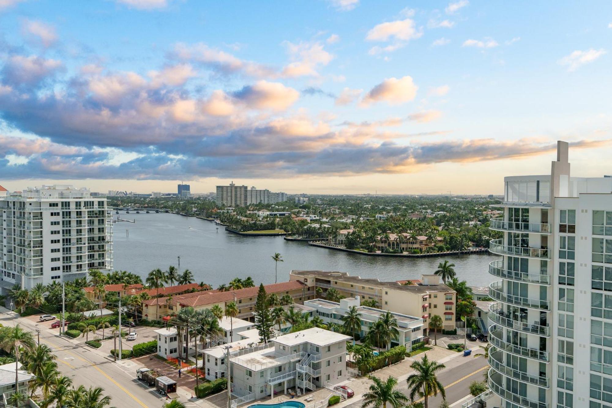 Luxury 2br Lauderdale W With Double Living Room, Ocean & Intercoastal Views, Brand New Sofas! Apartment *