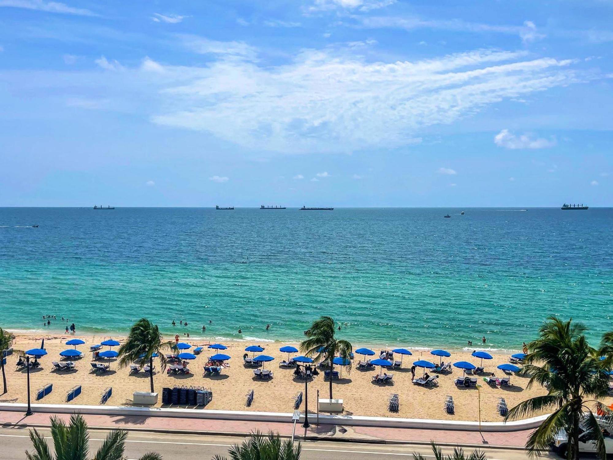 Luxury 2br Lauderdale W With Double Living Room, Ocean & Intercoastal Views, Brand New Sofas! *