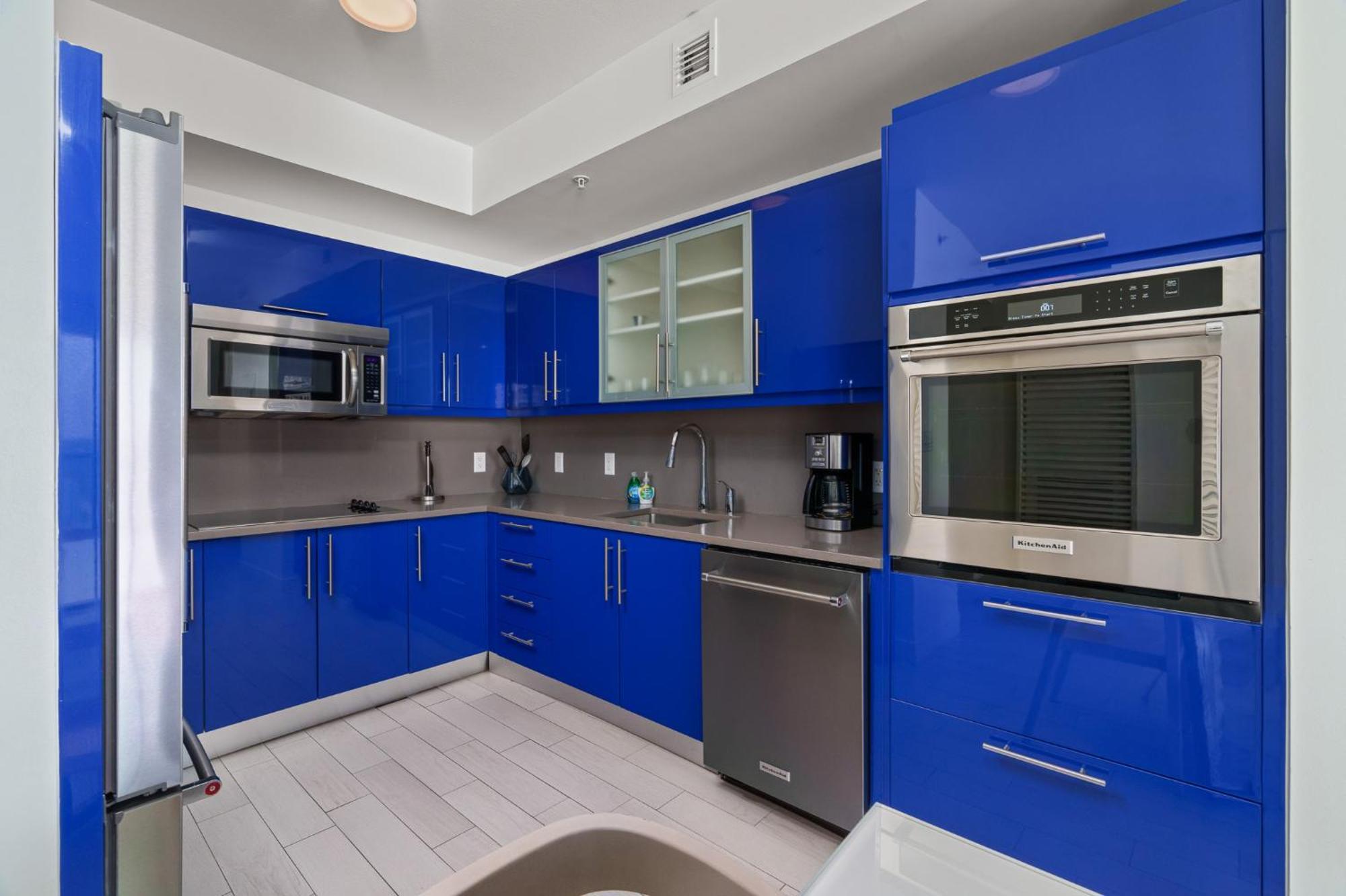 Apartment Luxury 2br Lauderdale W With Double Living Room, Ocean & Intercoastal Views, Brand New Sofas!