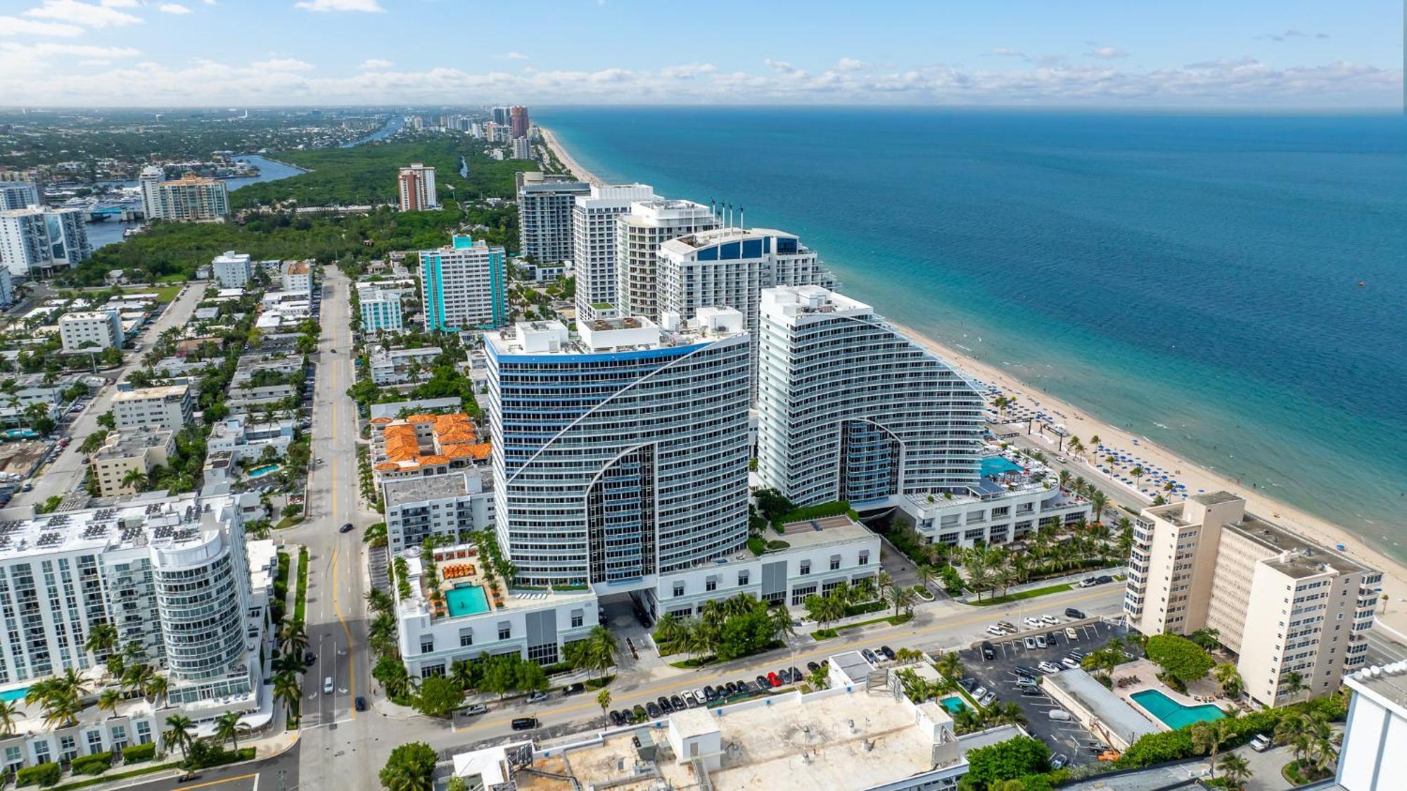 Apartment Luxury 2br Lauderdale W With Double Living Room, Ocean & Intercoastal Views, Brand New Sofas! *