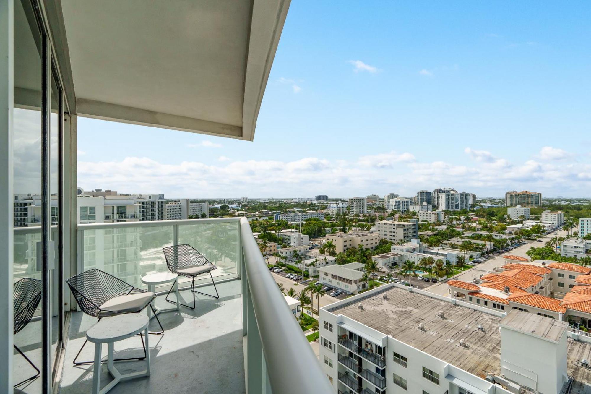 Apartment Luxury 2br Lauderdale W With Double Living Room, Ocean & Intercoastal Views, Brand New Sofas! Fort Lauderdale