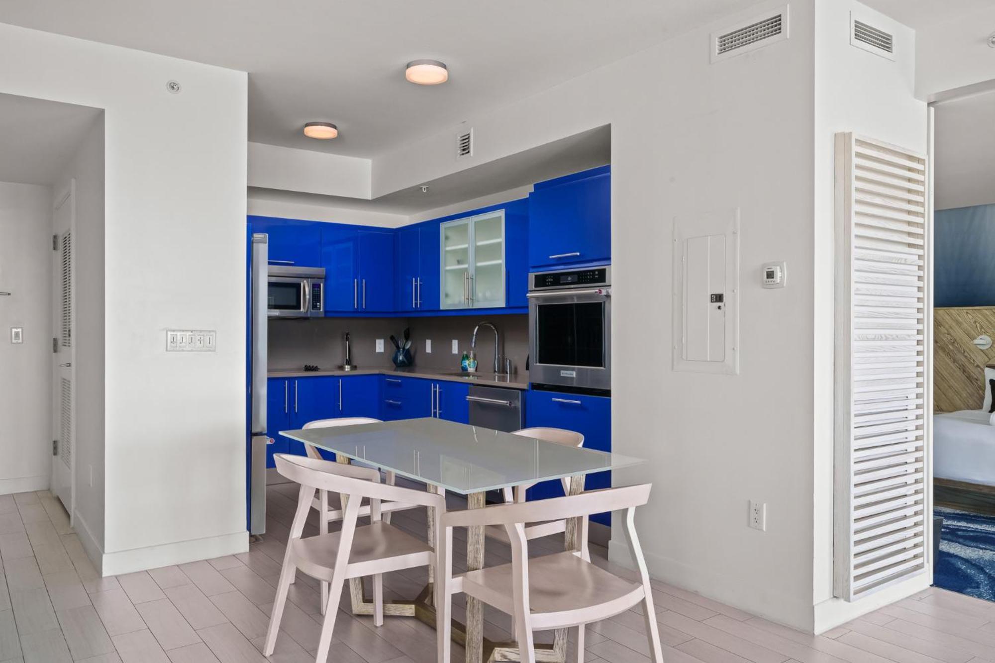 Luxury 2br Lauderdale W With Double Living Room, Ocean & Intercoastal Views, Brand New Sofas! * Fort Lauderdale