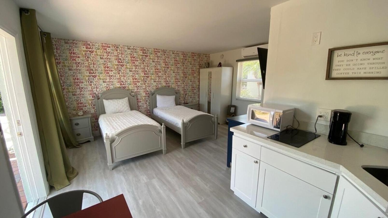 2 Min Walk To The Beach-all Renovated #4 *