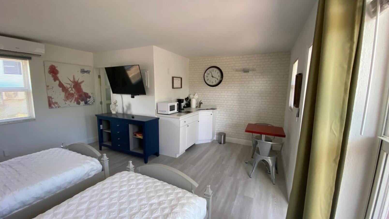 2 Min Walk To The Beach-all Renovated #4 * Fort Lauderdale