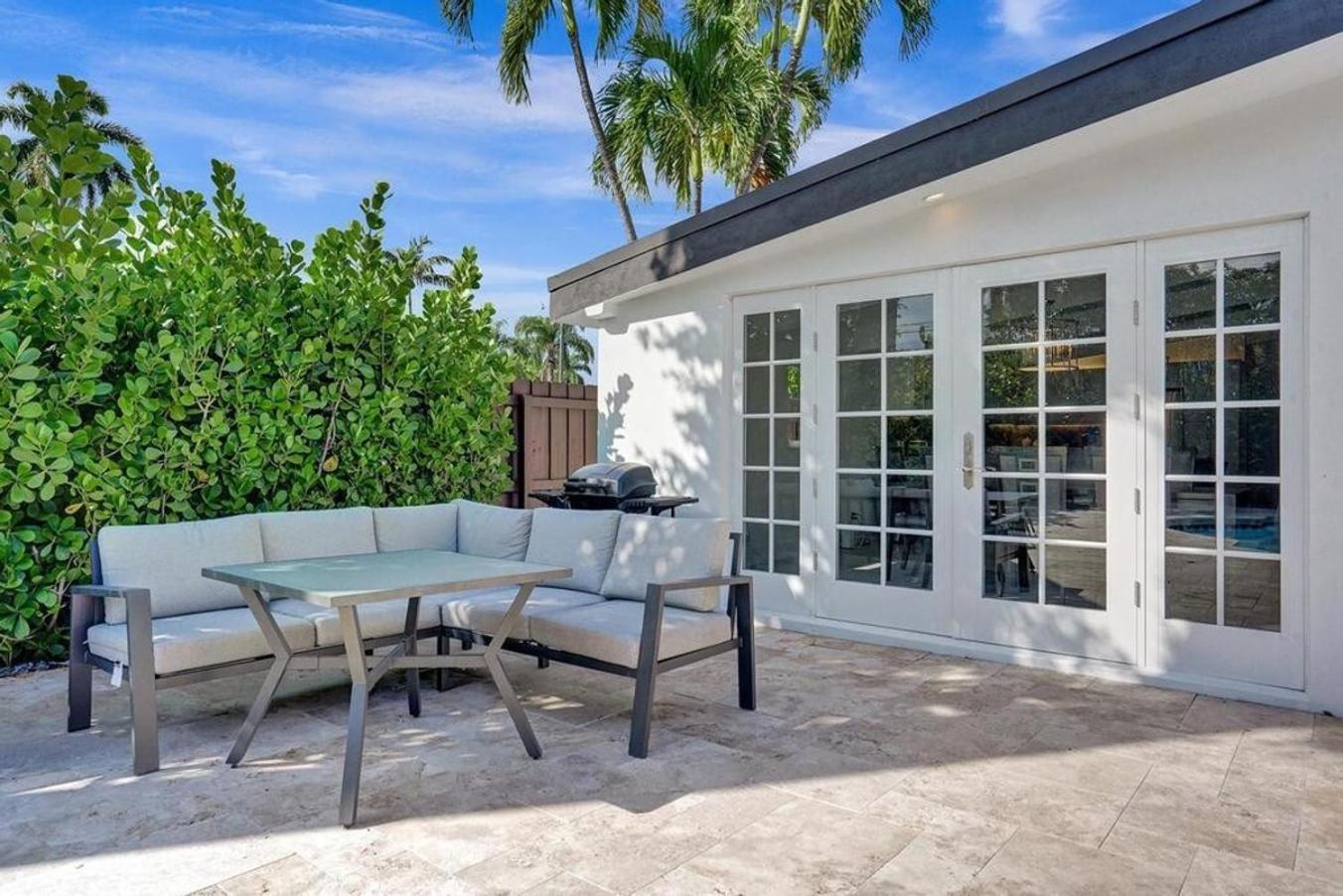 Holiday home New ! Pool House 3-bedroom Victoria Park