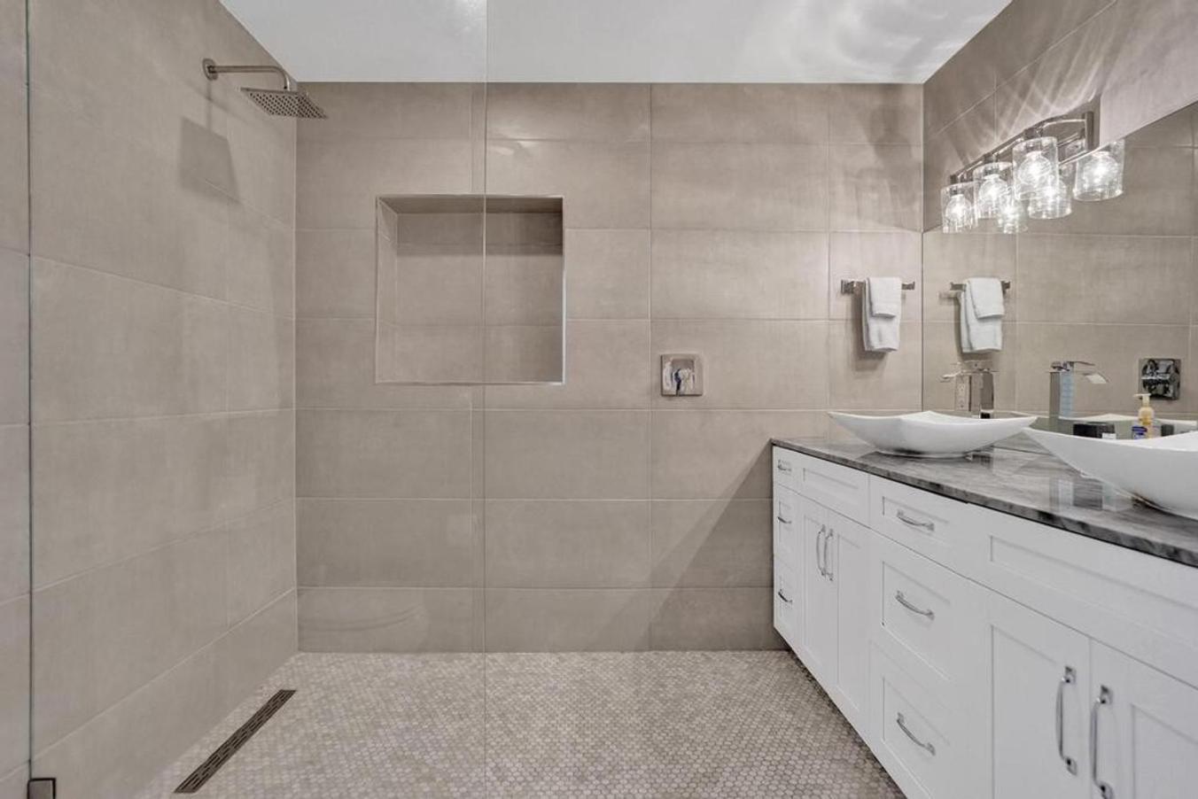 New ! Pool House 3-bedroom Victoria Park Fort Lauderdale
