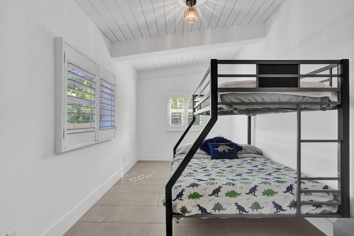 Holiday home New ! Pool House 3-bedroom Victoria Park