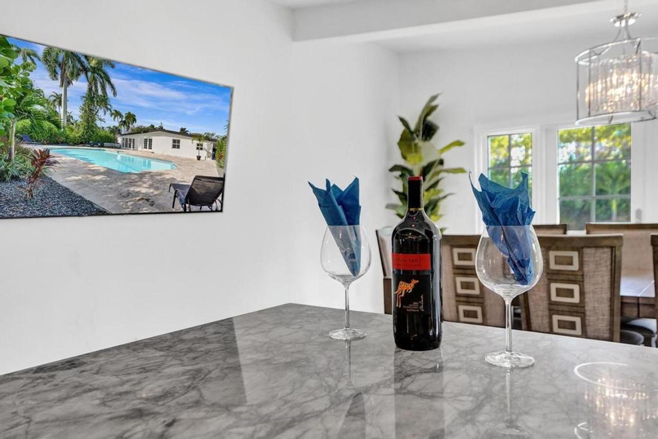 Holiday home New ! Pool House 3-bedroom Victoria Park