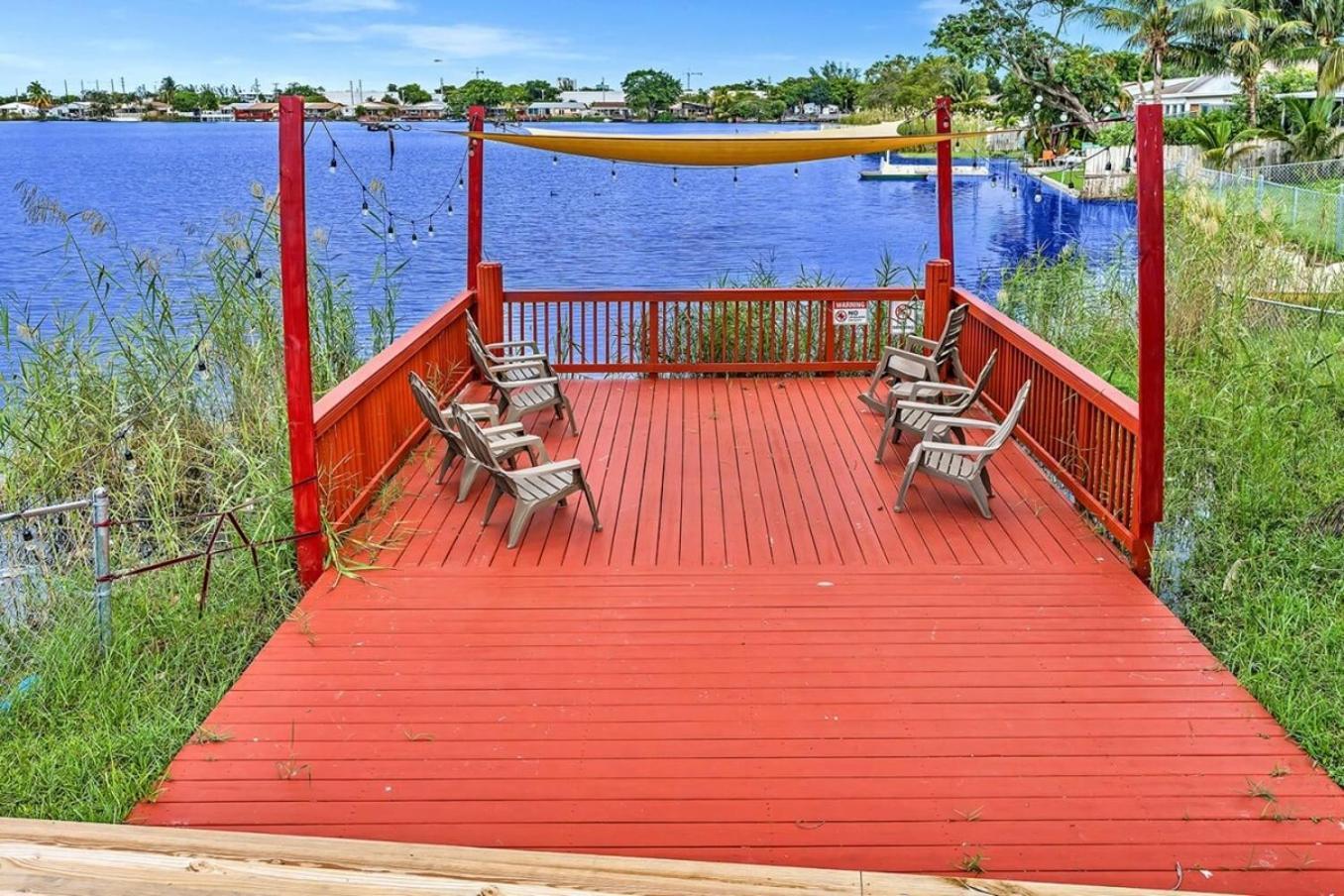 Beautiful Cozy Lakefront Homecasinoairportbeach Holiday home Fort Lauderdale