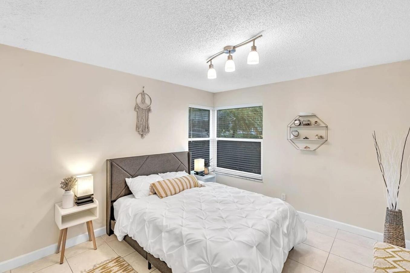 Beautiful Cozy Lakefront Homecasinoairportbeach Holiday home