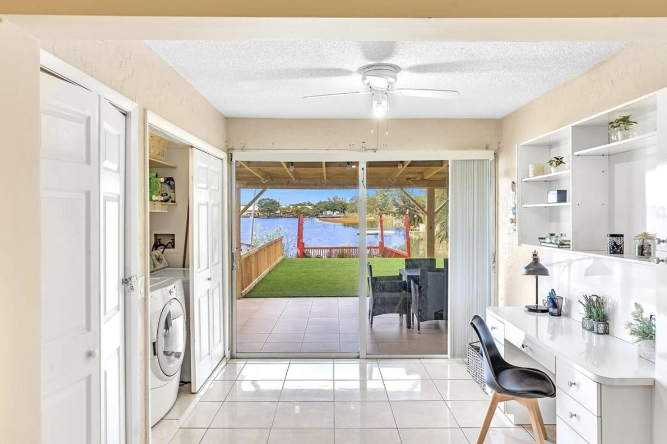 Beautiful Cozy Lakefront Homecasinoairportbeach *