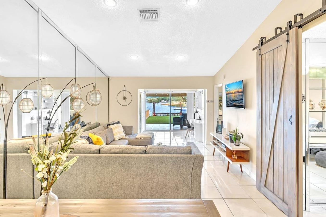 Beautiful Cozy Lakefront Homecasinoairportbeach * Fort Lauderdale