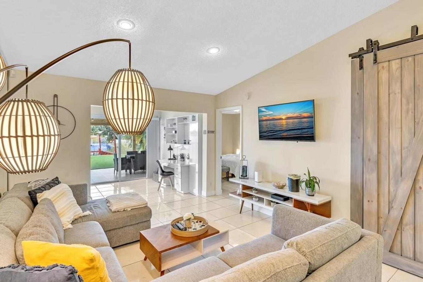 Beautiful Cozy Lakefront Homecasinoairportbeach * Fort Lauderdale