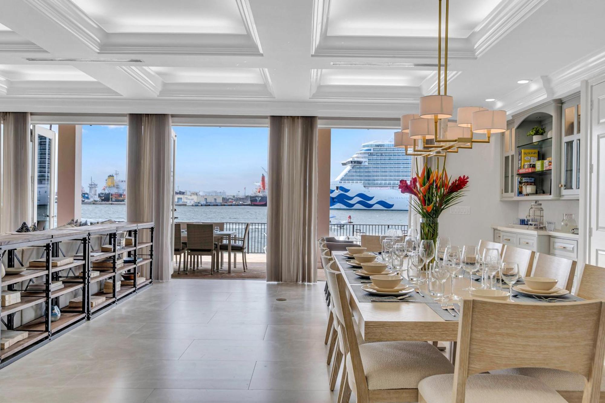 Mega Yacht Views Private Heated Pool Harbor Inlet Area Harbourview Key Vlllas Fort Lauderdale