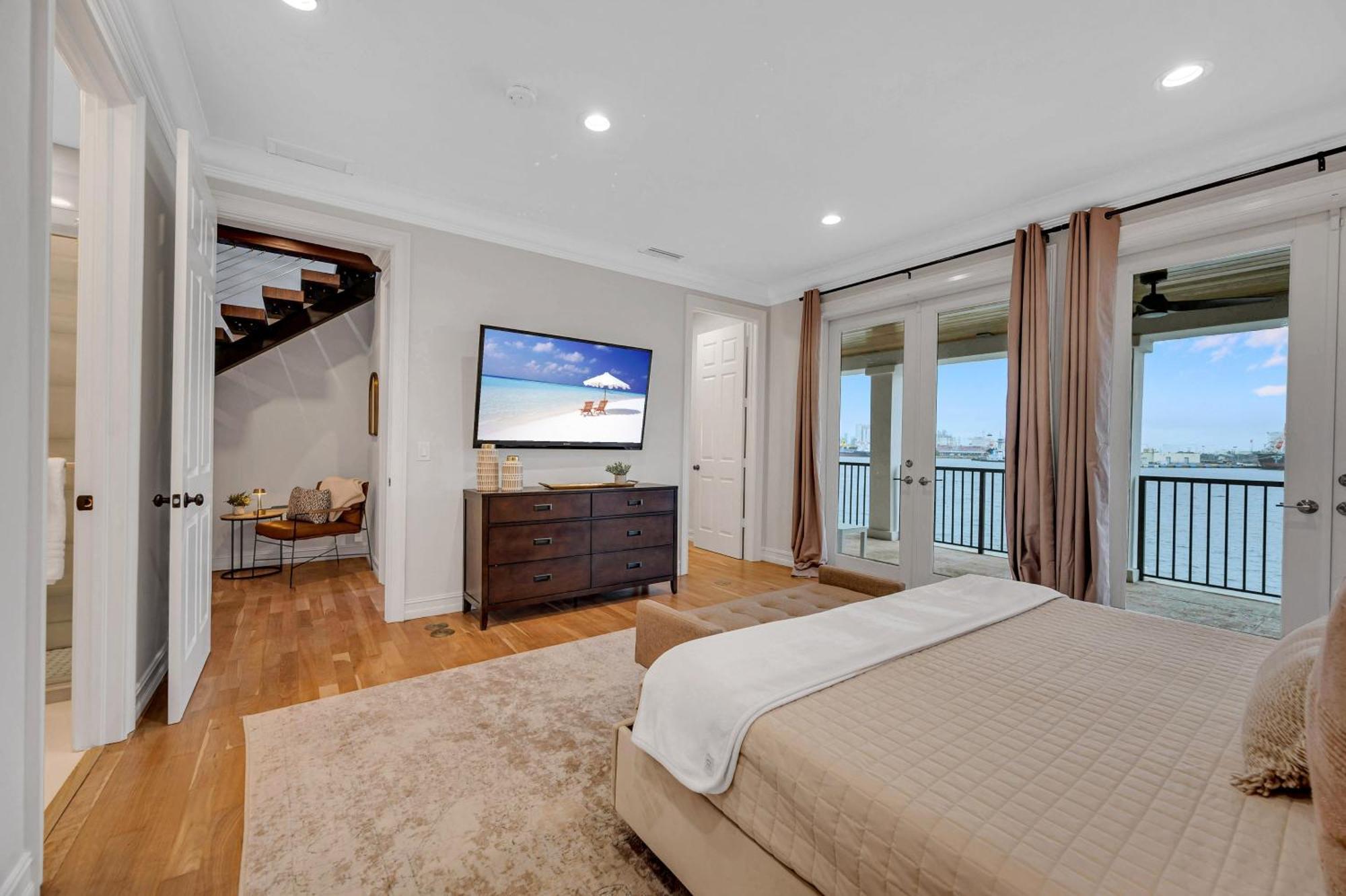 Mega Yacht Views Private Heated Pool Harbor Inlet Area Harbourview Key Vlllas * Fort Lauderdale
