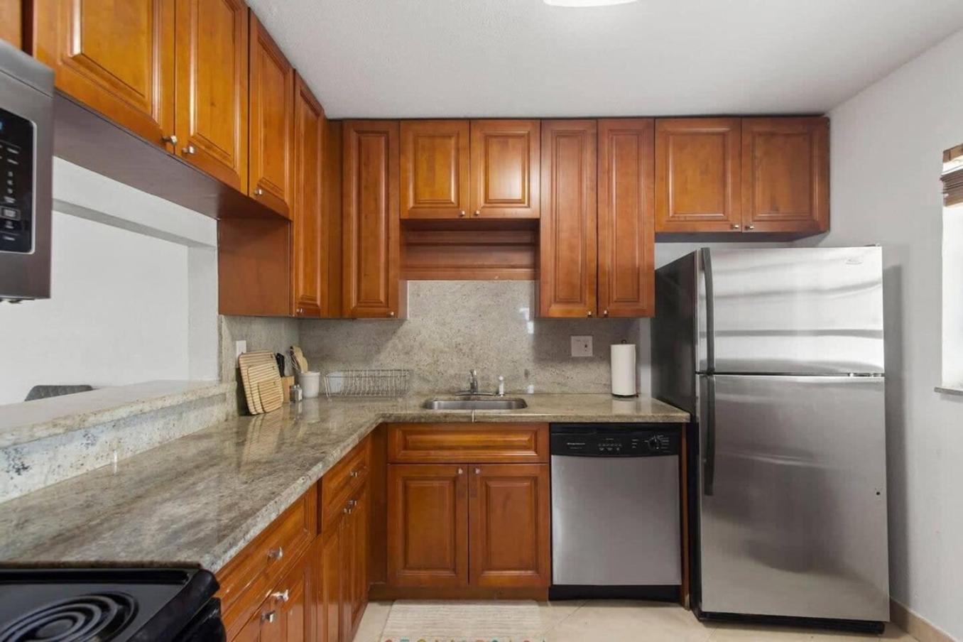 Lakeside Retreat 3br, 2bth Near Hard Rock Casino Holiday home *