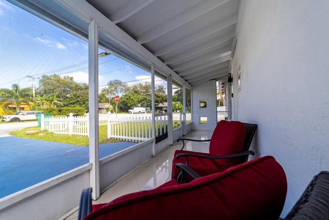 Private Heated Pool In Ftl Near