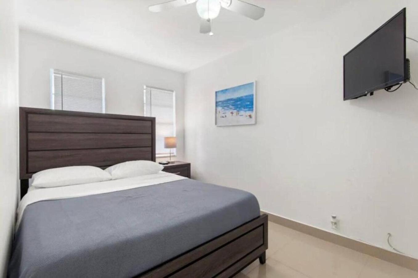 Lakeside 3br Retreat With Private Yard & Kayak Use Holiday home Fort Lauderdale