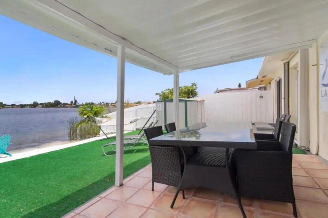 Lakeside 3br Retreat With Private Yard & Kayak Use * Fort Lauderdale